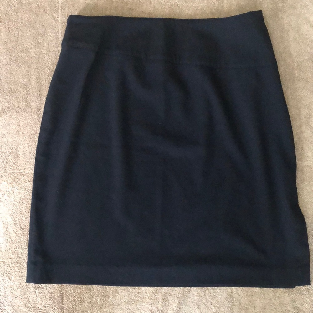 New York &Company short black skirt